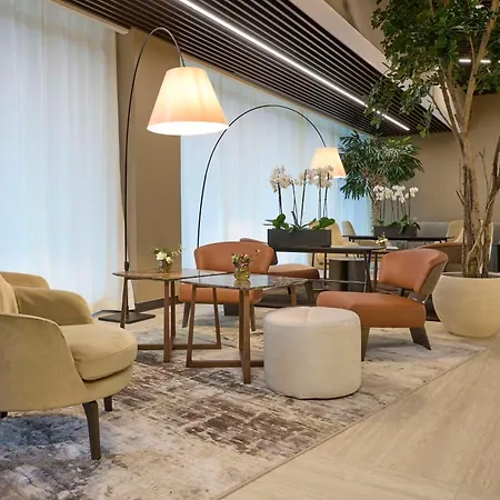 Radisson Blu Hotel, Choruslife 호텔 4*