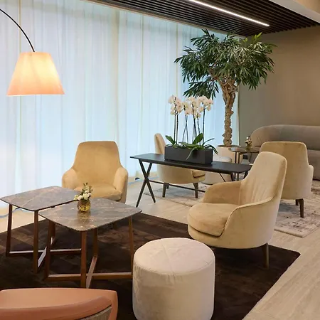 호텔 Radisson Blu Hotel, Choruslife 4*